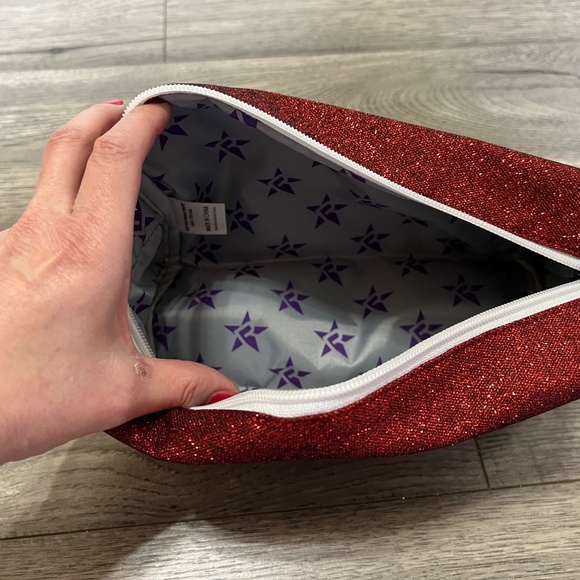 SCARLETT REBEL MAKEUP BAG WITH WHITE ZIPPER NWT - Picture 5 of 5